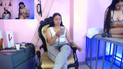 Aiko_n_Samantha live from Colombia