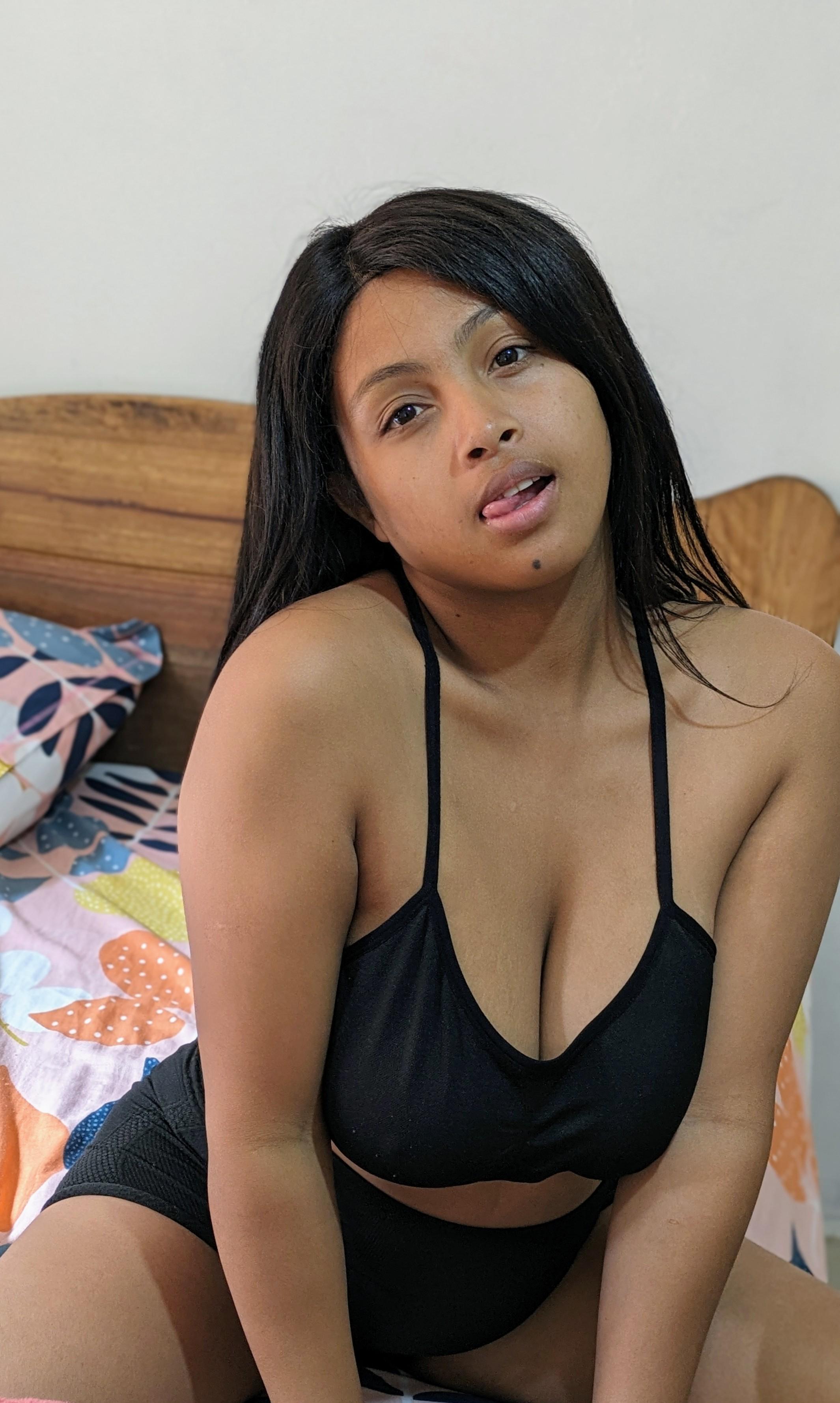 Ami5949 live from Madagascar