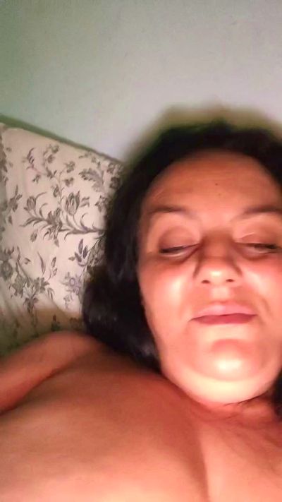 Annalyluky live from Italy