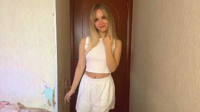 AnnmarieBroody live from France