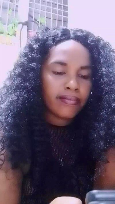 Antoinella34 live from Madagascar
