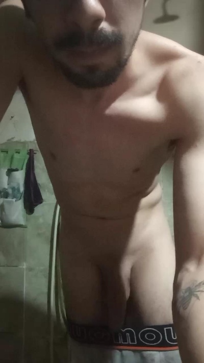 Axel42025 live from Argentina