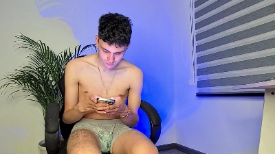 Bastiano_ live from Colombia