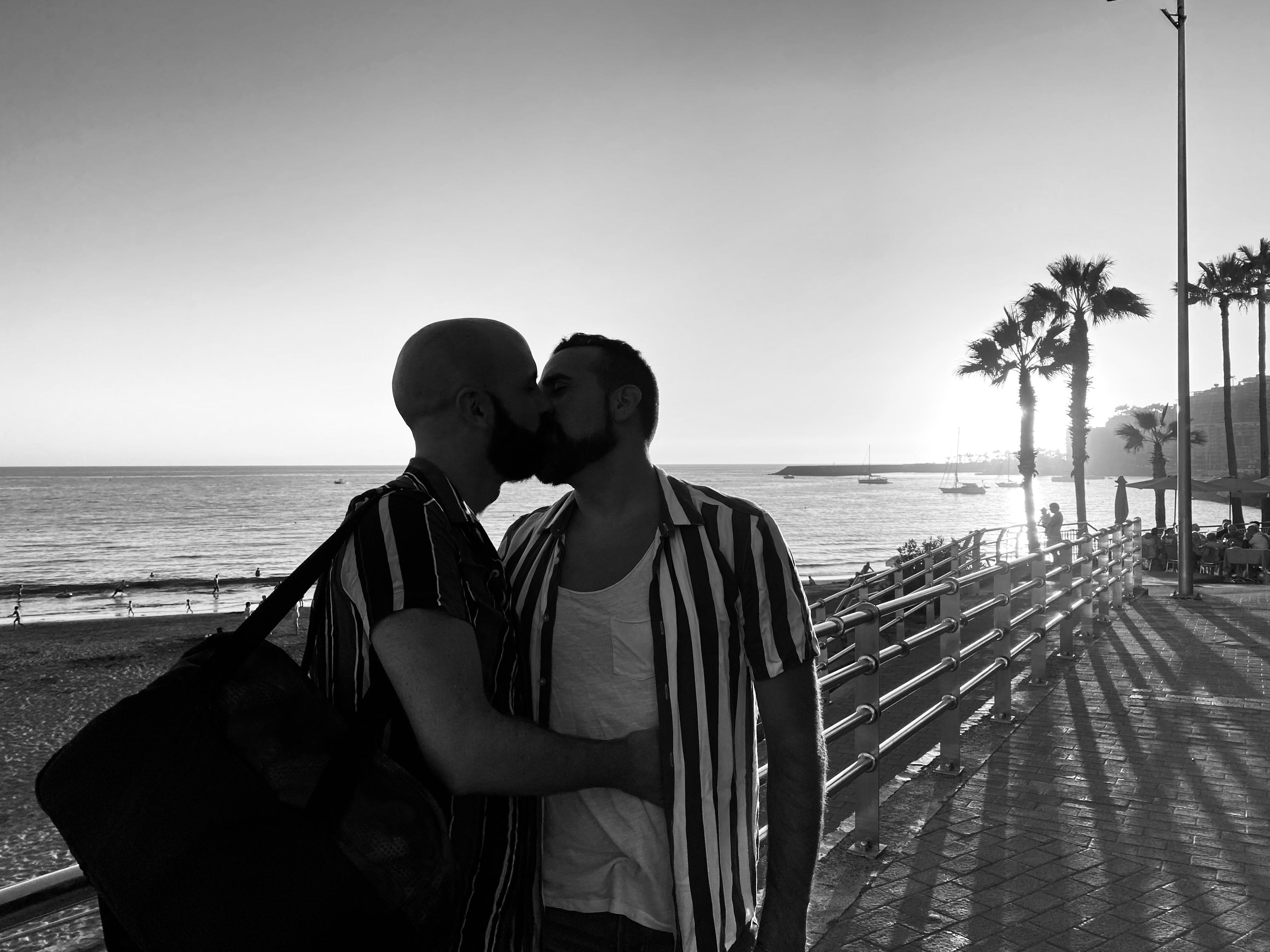BeardGayCouple live from Spain