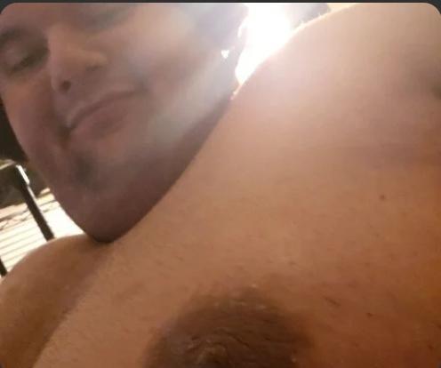 Bigneil222 live from United States