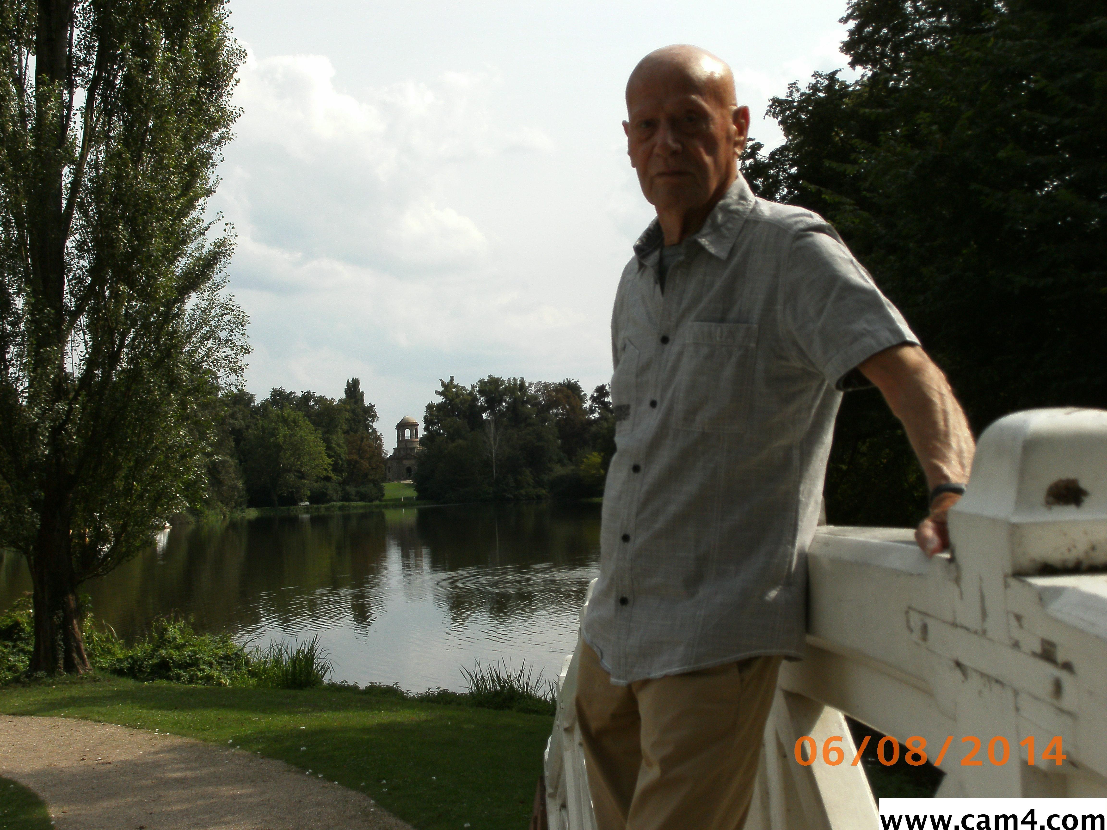 BoleroMan live from Germany