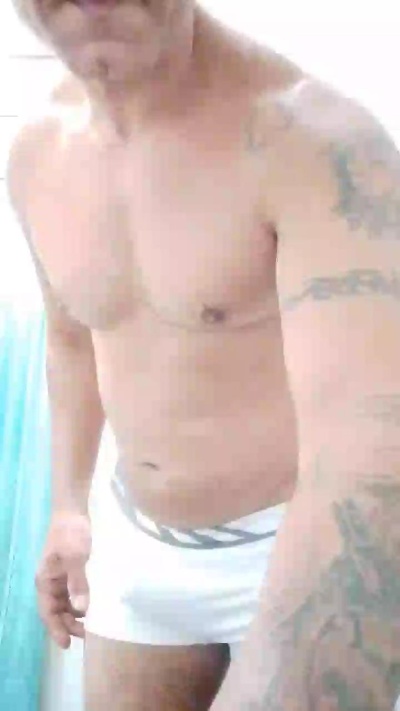 BoyBrutos live from Brazil
