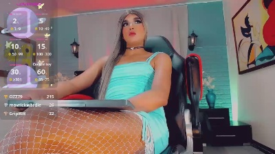BritannyMendoza live from Colombia