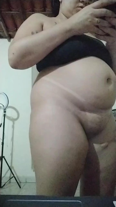 BrunaV98 live from Brazil
