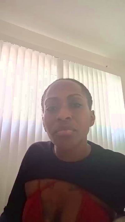 Choc_o_Bonnie live from United States