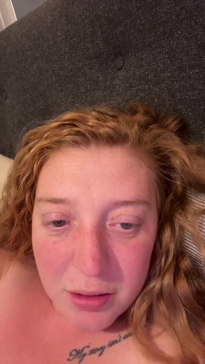 Couple4u6998 live from United Kingdom