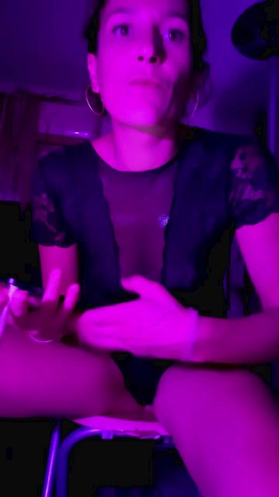 Dreamloveme live from France