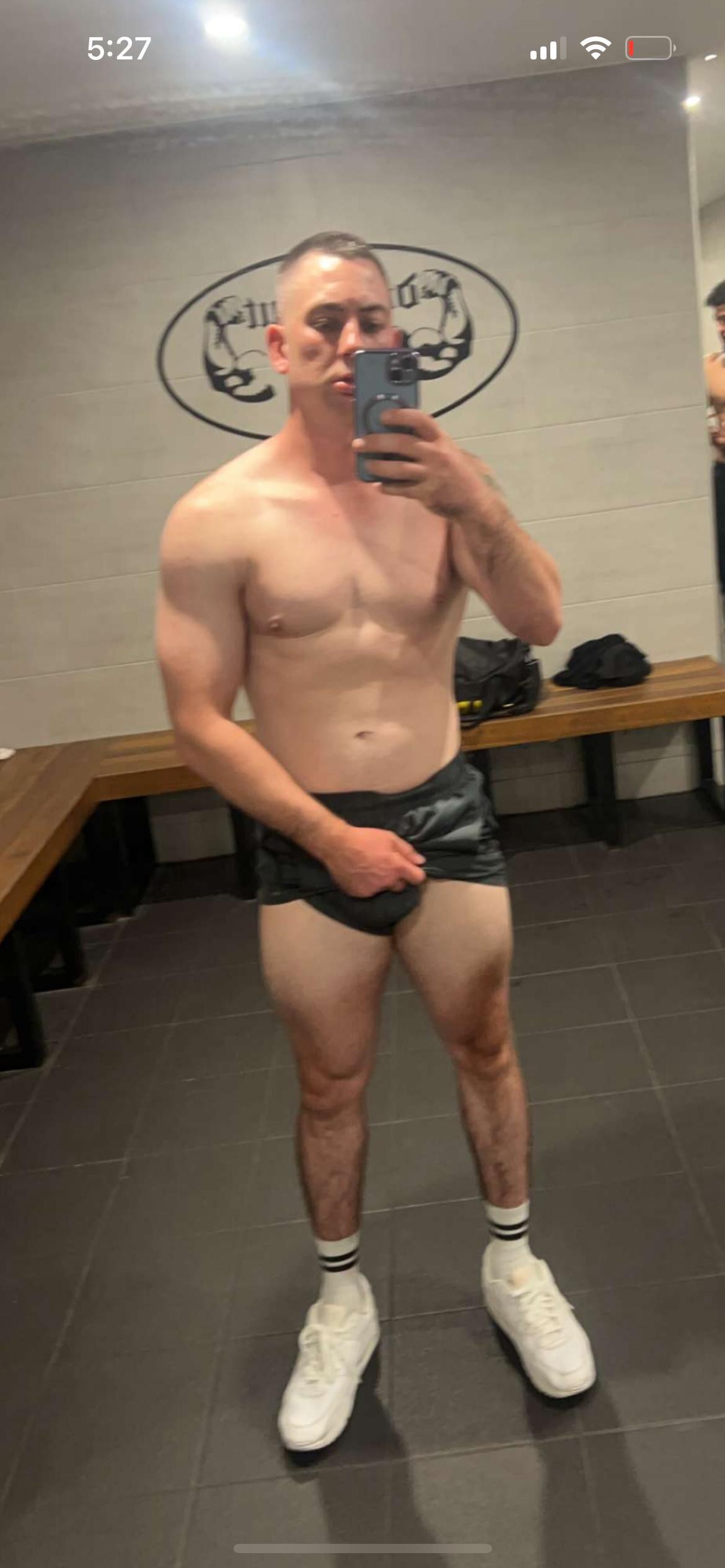 Dwy6969 live from Australia