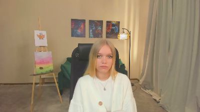 EliciaKrissie live from France