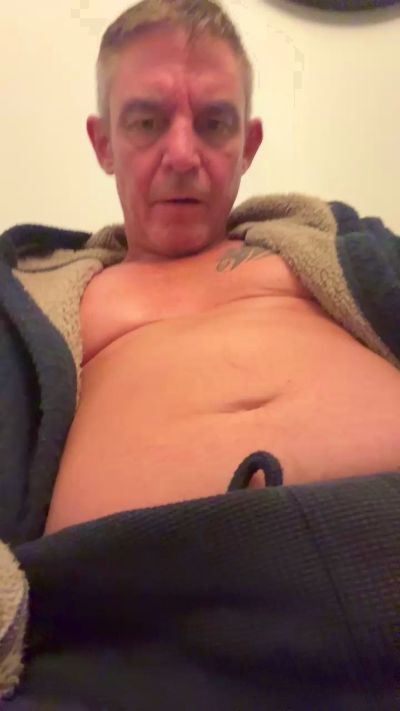 Guide_me69 live from United Kingdom