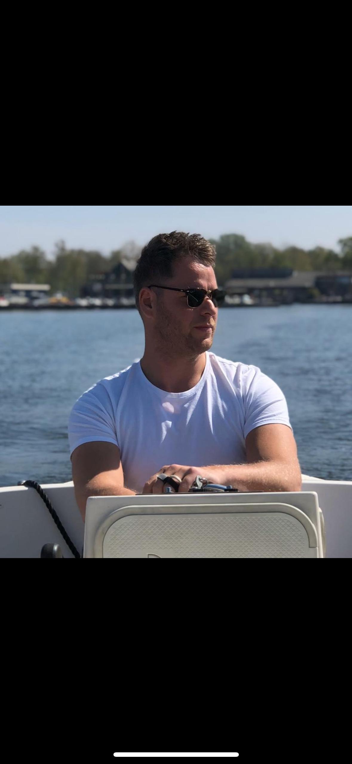Hottholland live from Netherlands
