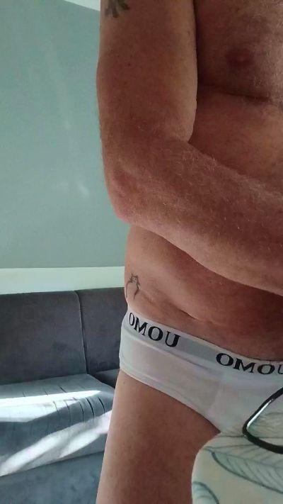 ItalSilverDaddy live from Italy