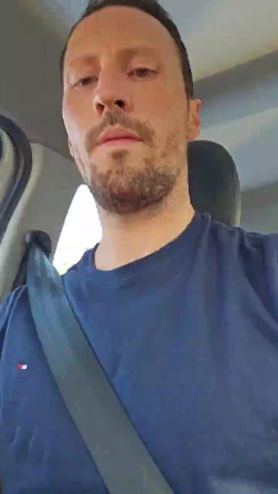 ItalianBoy_2 live from Italy