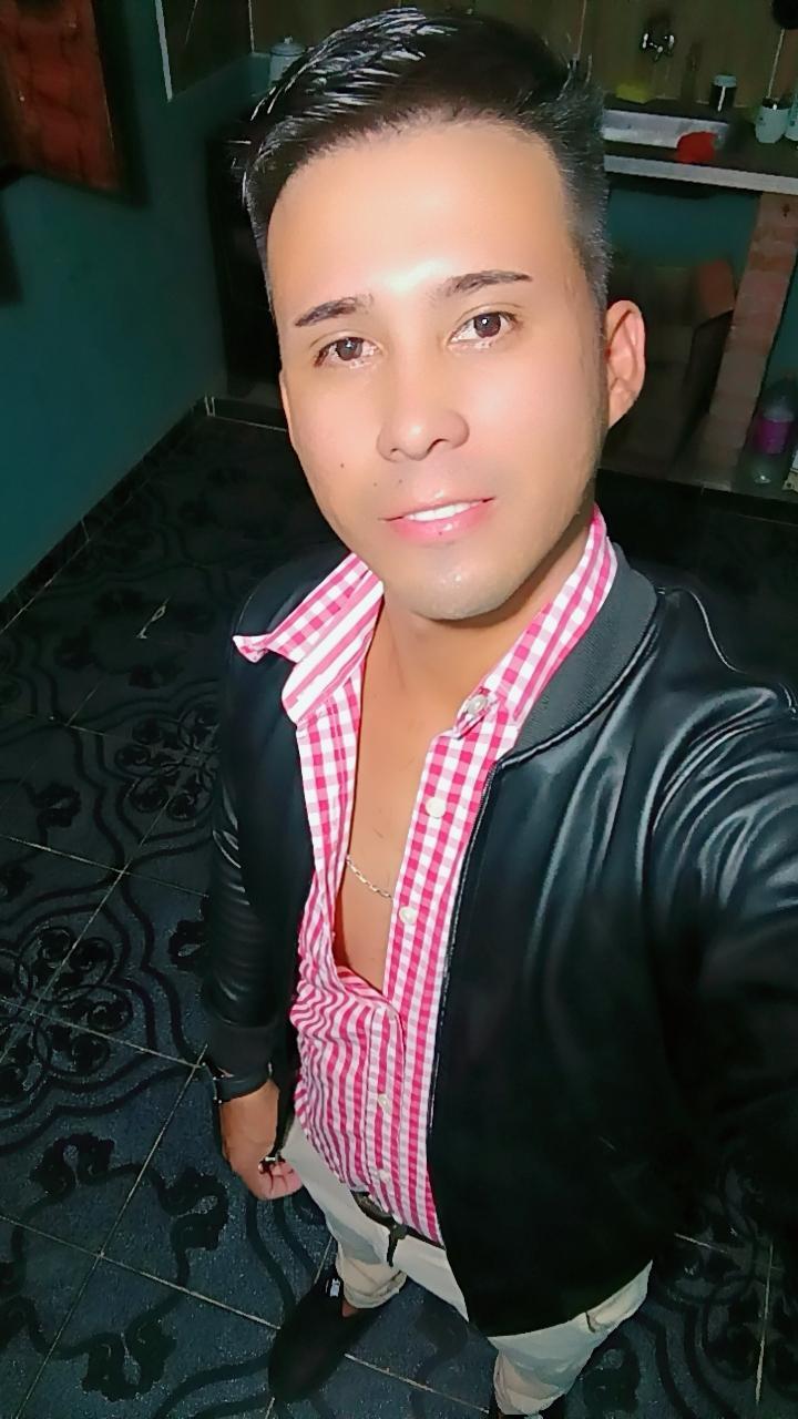 Jhosee23 live from Argentina