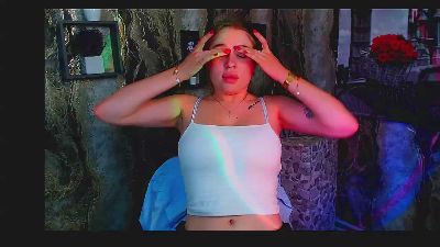 JuliLa_ live from United States