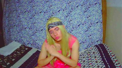 KENIAFLORES live from Colombia