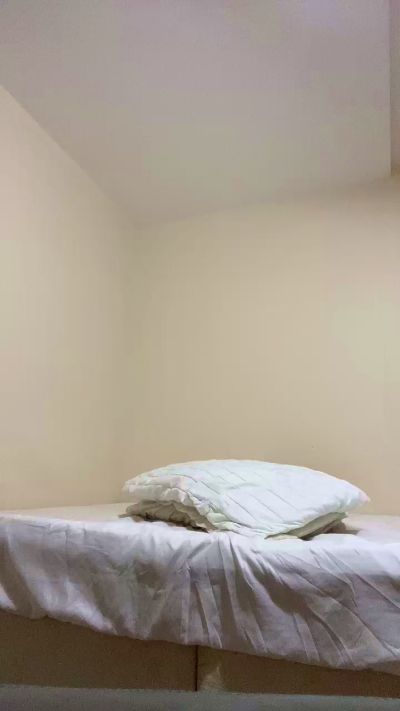 Kaifemboy7 live from United Kingdom