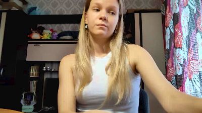 KanishaMejias live from Czechia
