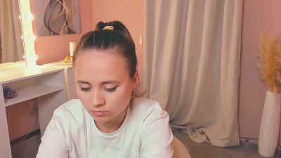 KelleeWitschi live from Poland