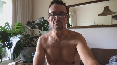 LUIGIBURNS live from France