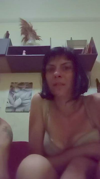 Lea981 live from Italy