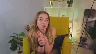 LeishaReitler live from France
