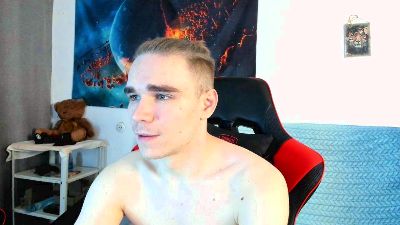 LetsDoHornyYo live from Russia