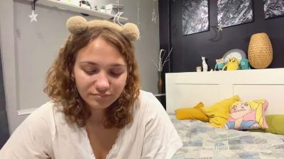 MapleQuirin live from United States