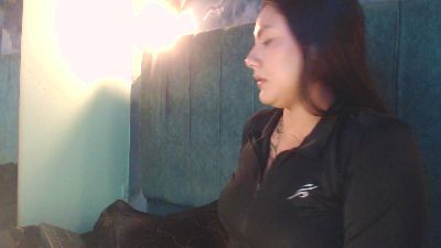 Megara_25 live from United States
