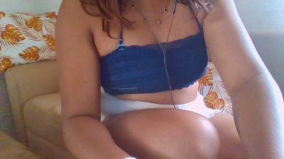Melissa_97 live from France