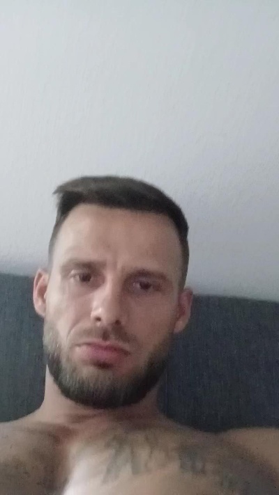 Mikeeeel live from Germany