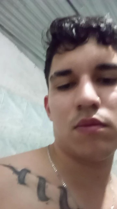 MrGuzz22 live from Venezuela