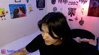 Nathy_AmyO_O live from Colombia