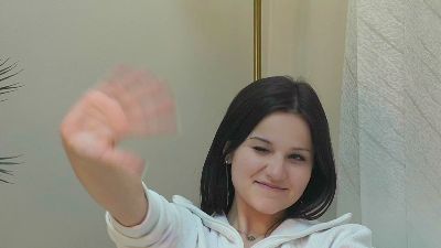 NidaAugello live from France