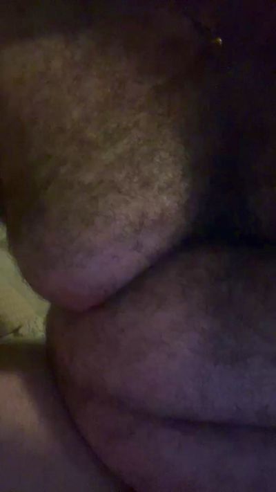 Peludeteee live from Spain
