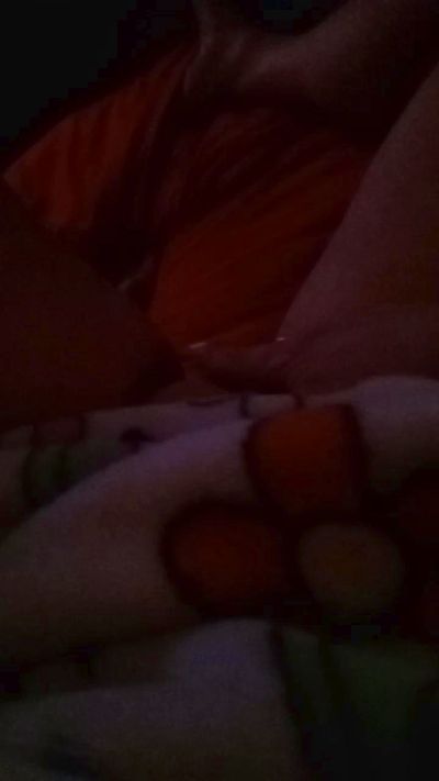 Rebekahdomme live from United States