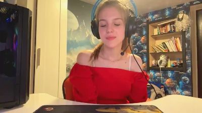 ReynaCoppage live from United States