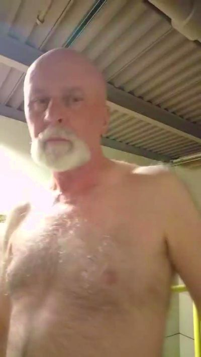 Rozzing959 live from United States