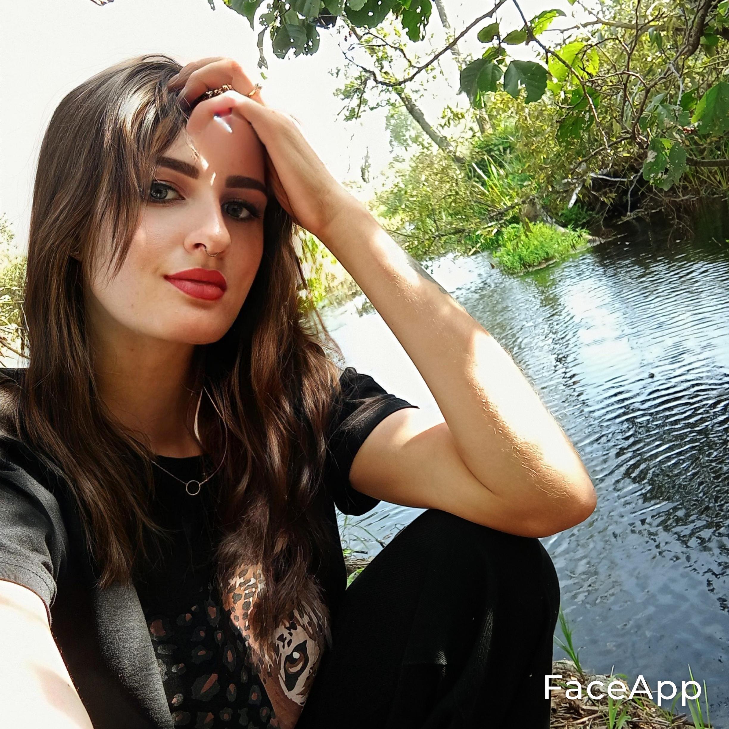 Sadie_Mabelle live from Russia