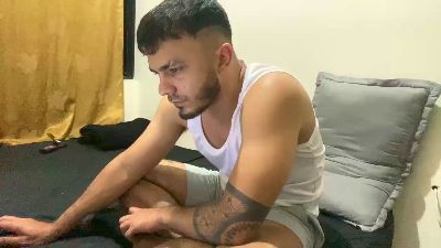 SamMartin_hot live from Colombia