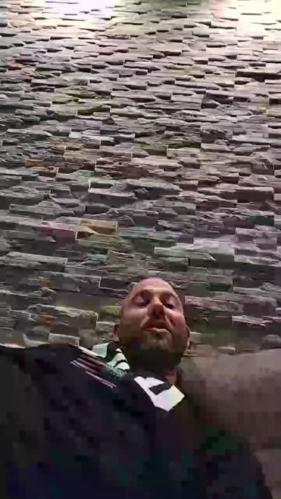 Simontito87 live from Italy
