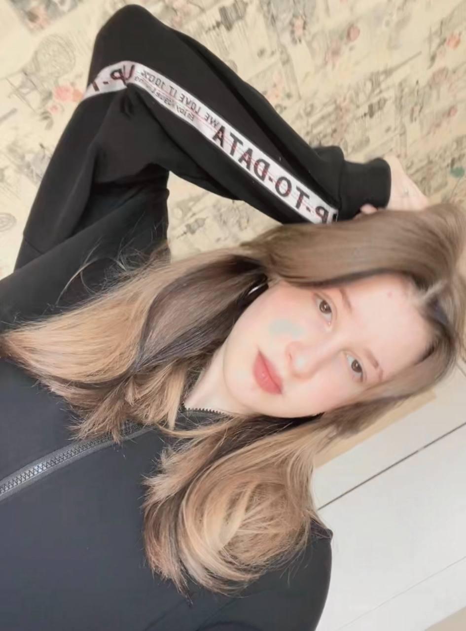 SophiaMcvinney live from France