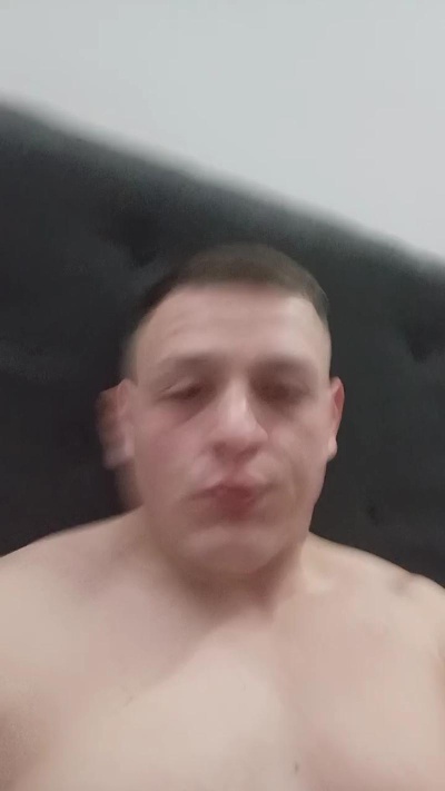 Strongbull4524 live from Argentina