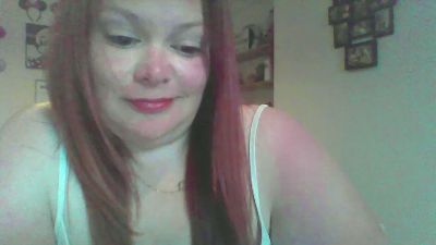 Sweet_82 live from United Kingdom