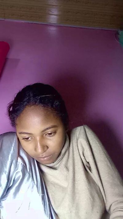 Sylvanah2 live from Madagascar